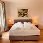 Hessboegel Casa de hóspedes 4*